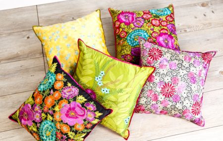 Una casa es un lugar con vida que está en constante movimiento. Y el paso de las estaciones no solo afecta a la moda, los productos de textiles  como las almohadas también cambian y tienen otras formas, colores y matices que se diferencian con respecto a los días grises. Novedad: La primavera verano da paso a […]