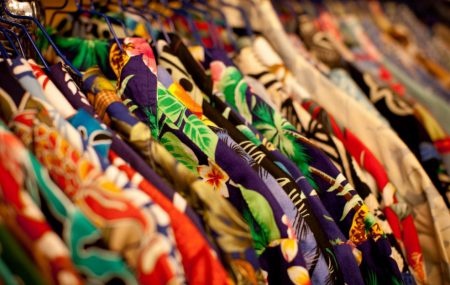 La historia cuenta que en el año 1709 un campesino de Sancti Spíritu en Cuba, le pidió a su mujer le hiciera una camisa cómoda para poder trabajar ( Guayaberas ), fue en ese entonces en donde se comenzó a … Leer más